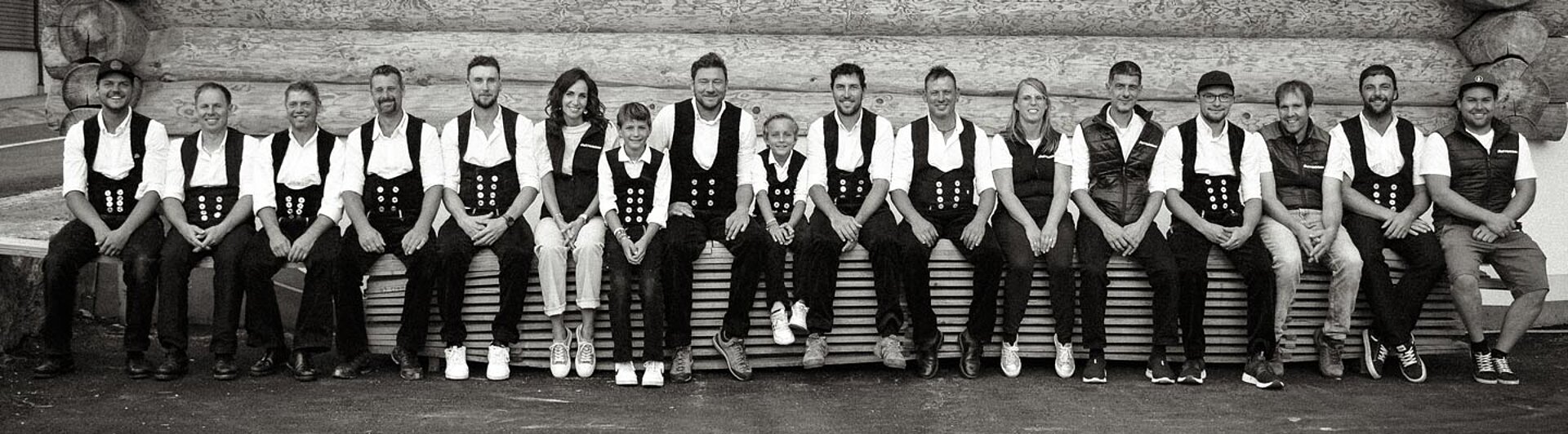Teamfoto von Gall Holzbau 2025